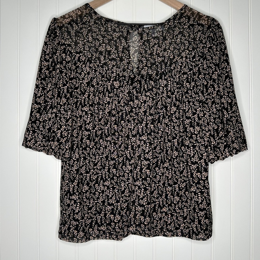 Evereve Womens Blouse M Black Pink Leaf Print Sheer Mesh Flutter Sleeve Top